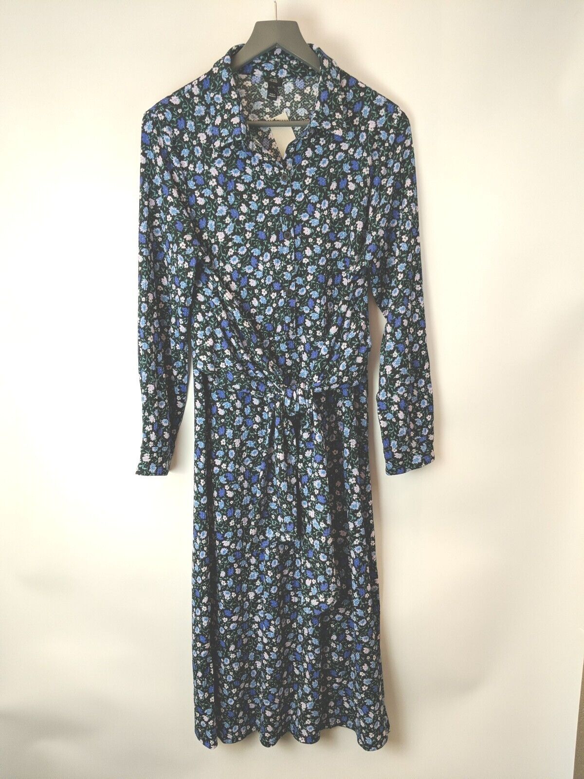 River Island Floral Dress Size 18 long-sleeve**** V28