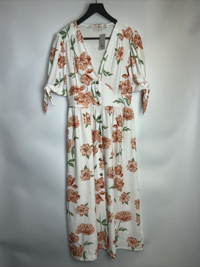 River Island White Floral Tea Dress. UK 10 **** Ref V469