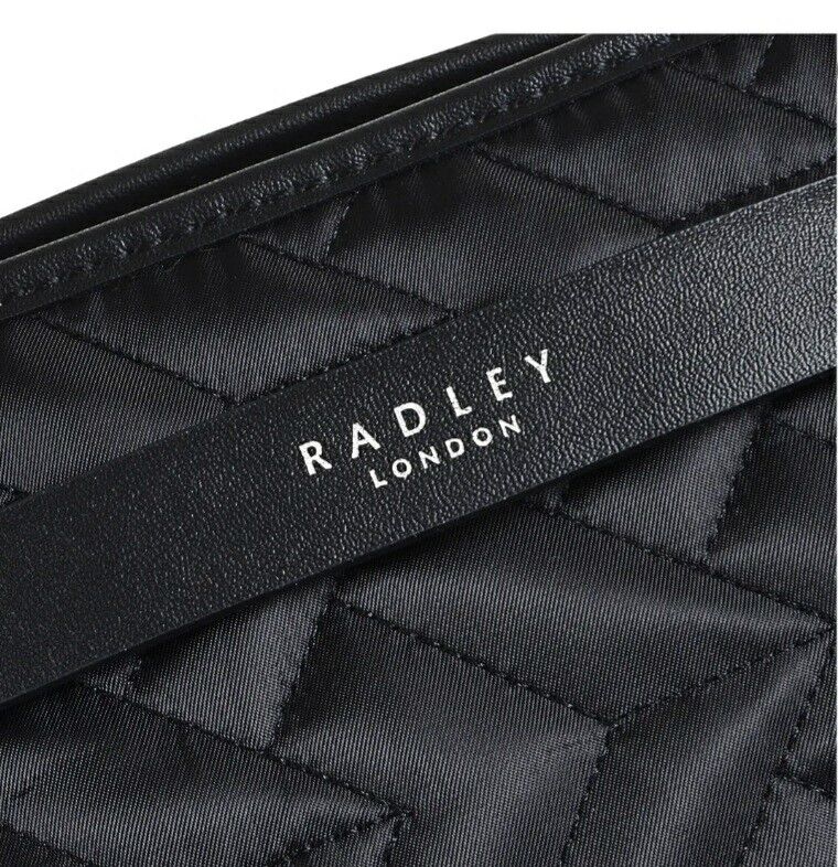 Radley Finsbury Park Quilt Fabric Large Black OneSize****Ref V539