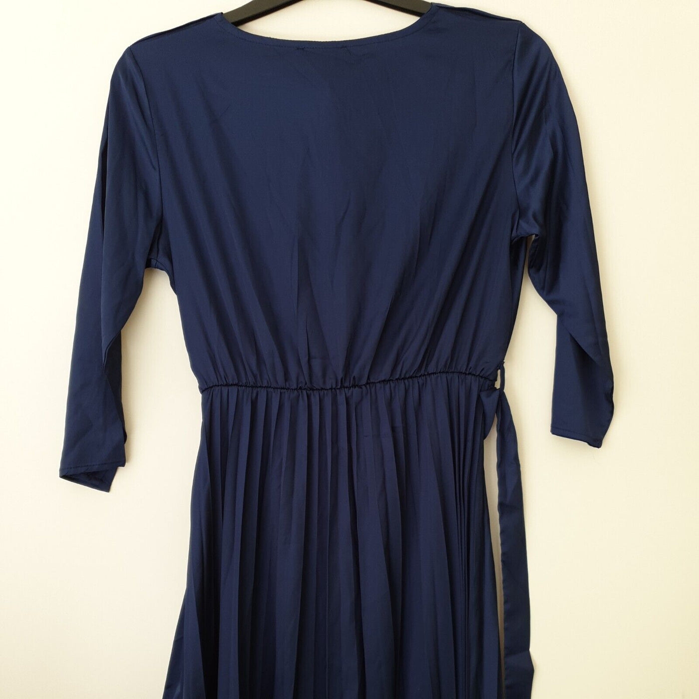 Quiz Navy Satin Wrap Front MDXI Dress Size 14****Ref V290