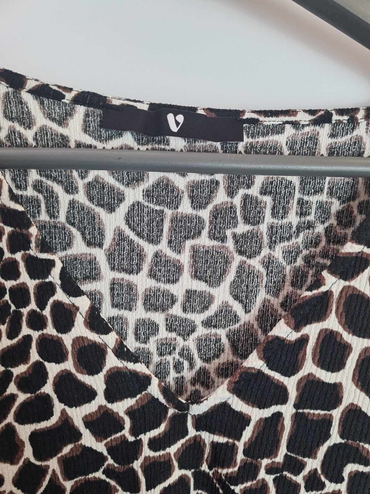 Womens Animal Print Tie Waist Top. Size 16 ** V519