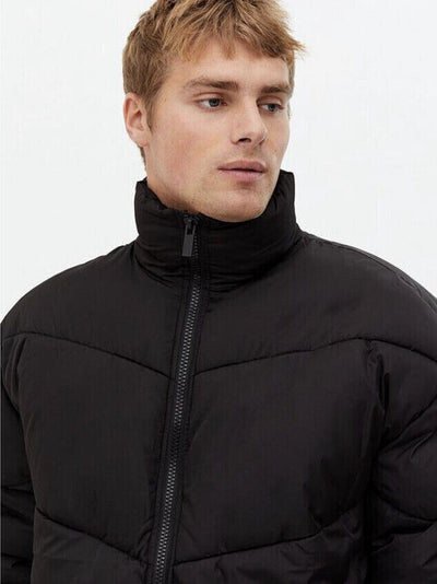 New Look Men Oversized Funnel Puffer Jacket. Black. UK M. V33