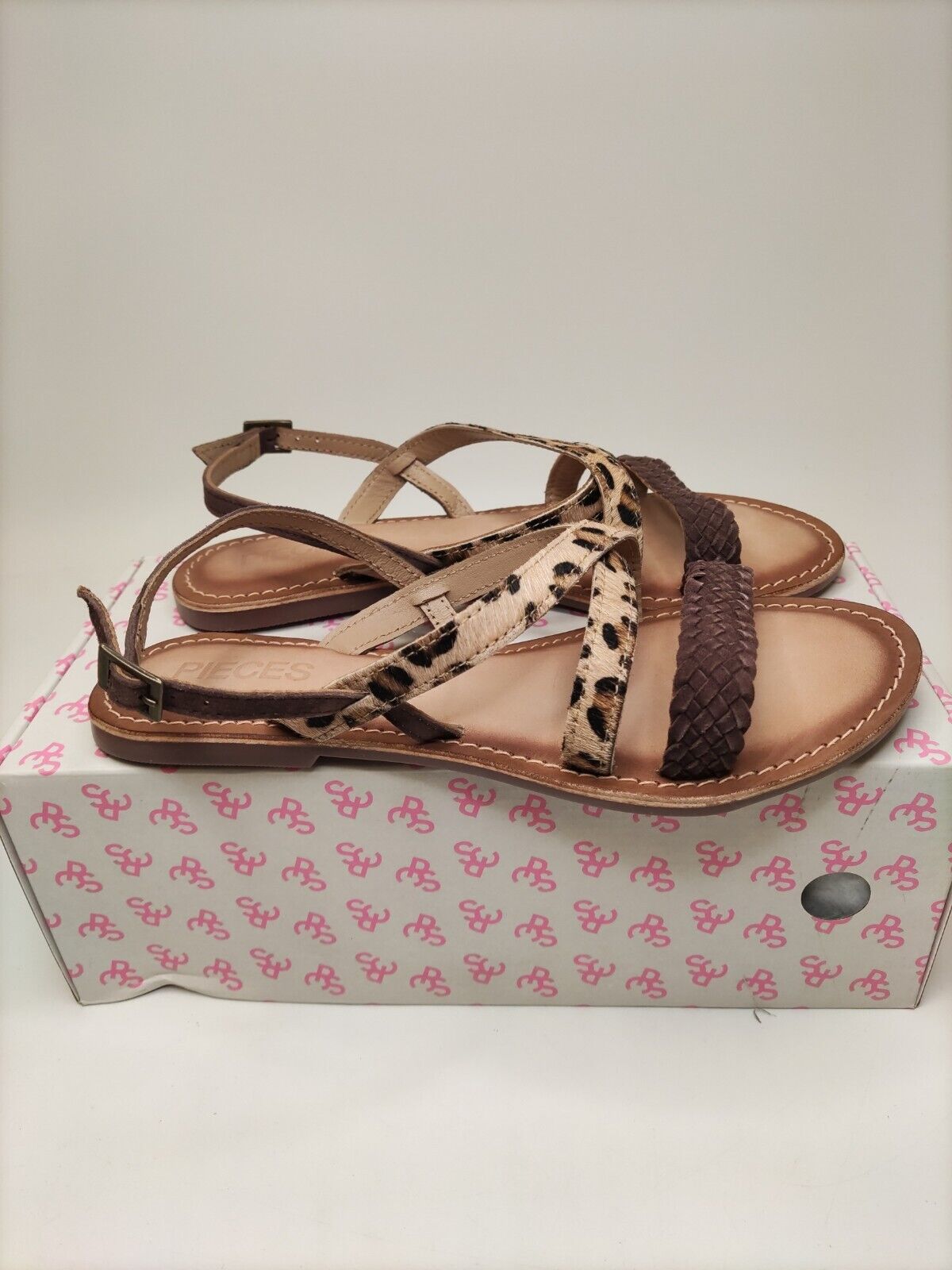 Pieces Animal Print Leather Flat Sandal. UK 6. ****VS2