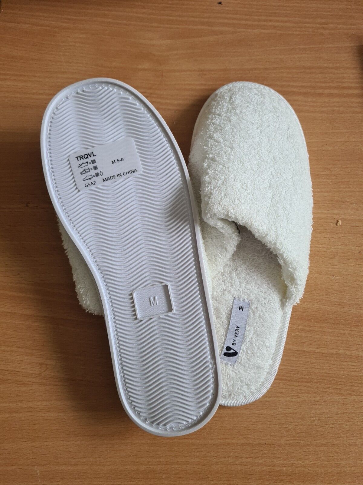 Cream Mule Slippers Size M (5-6) Ref****VS3