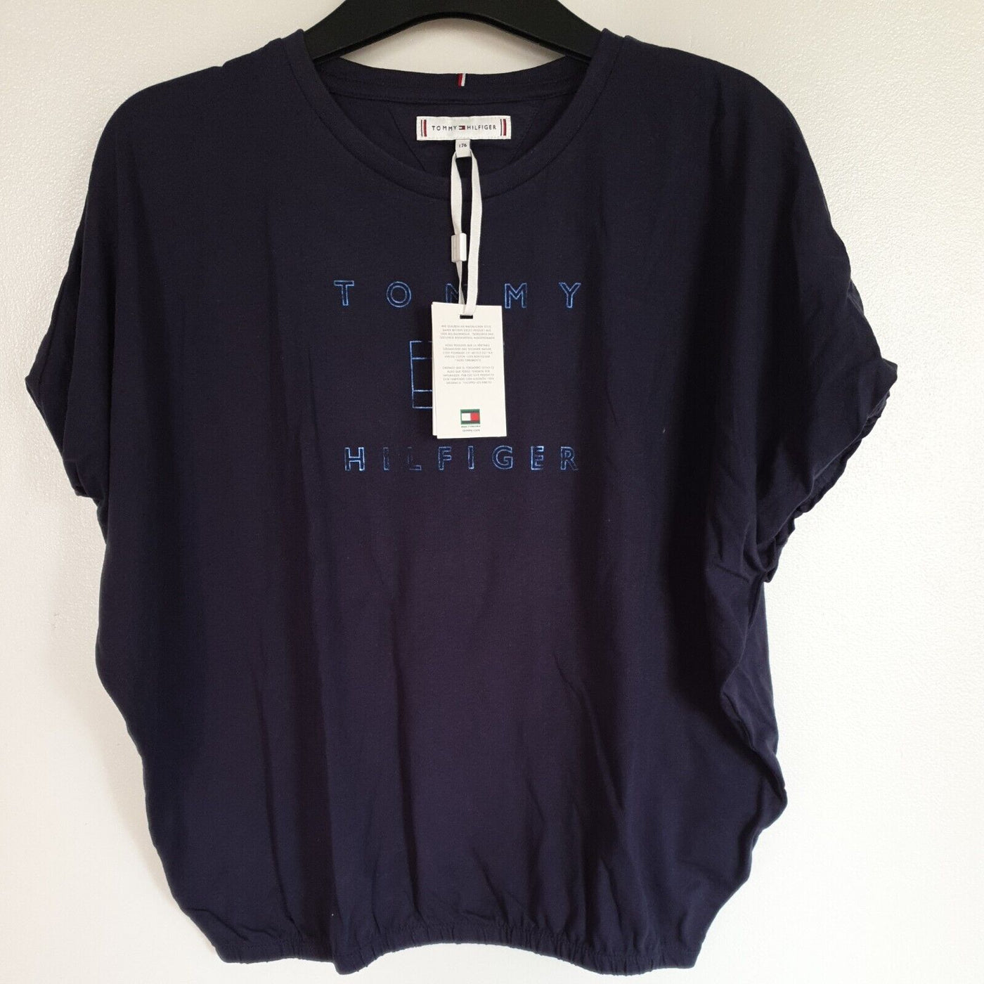 Tommy Hilfiger Foil Logo Tshirt Navy Blue Size 16yrs****Ref V275