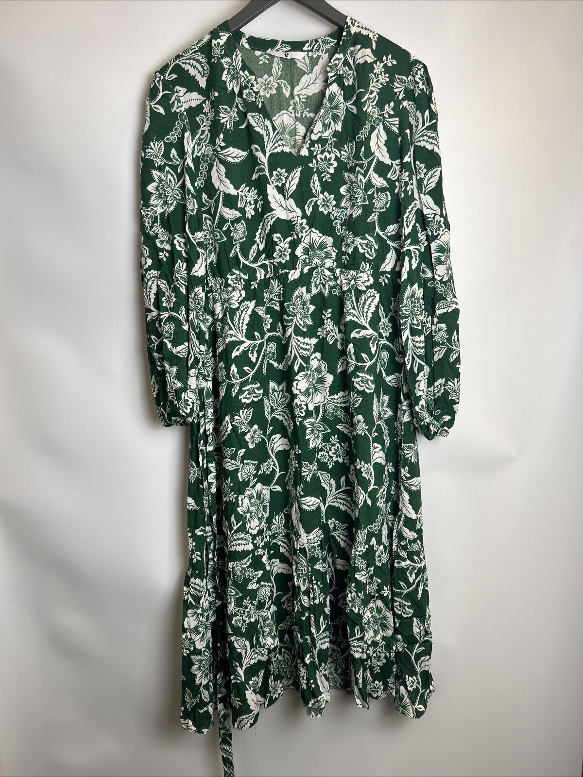 Womens dress - Green. UK 10 **** Ref V449