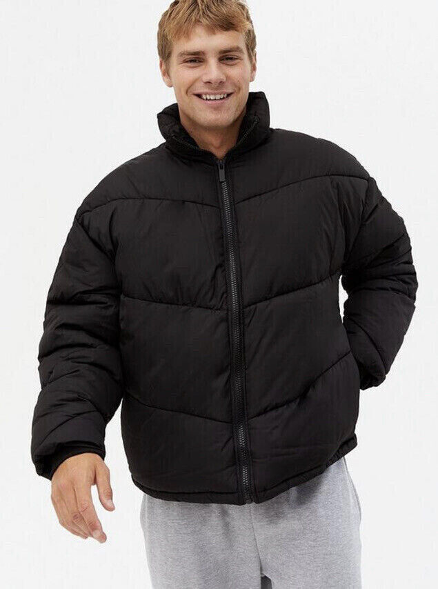 New Look Men Oversized Funnel Puffer Jacket. Black. UK M. V33