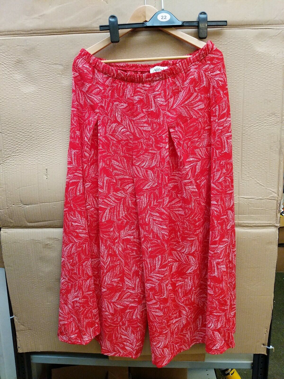 Afibel Women's 3/4 Trousers Red Floral size 2xl  Ref Y13