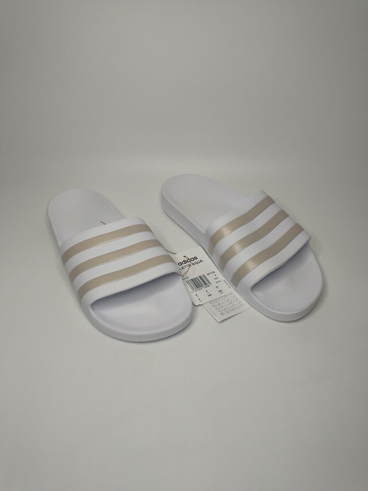 Adidas Adilette Men's Sliders - White. UK 6 ****VS2