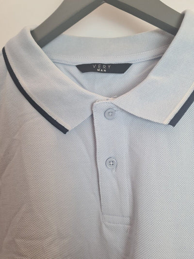 Men's Blue Polo T-Shirt. Size Medium. **** Ref V392