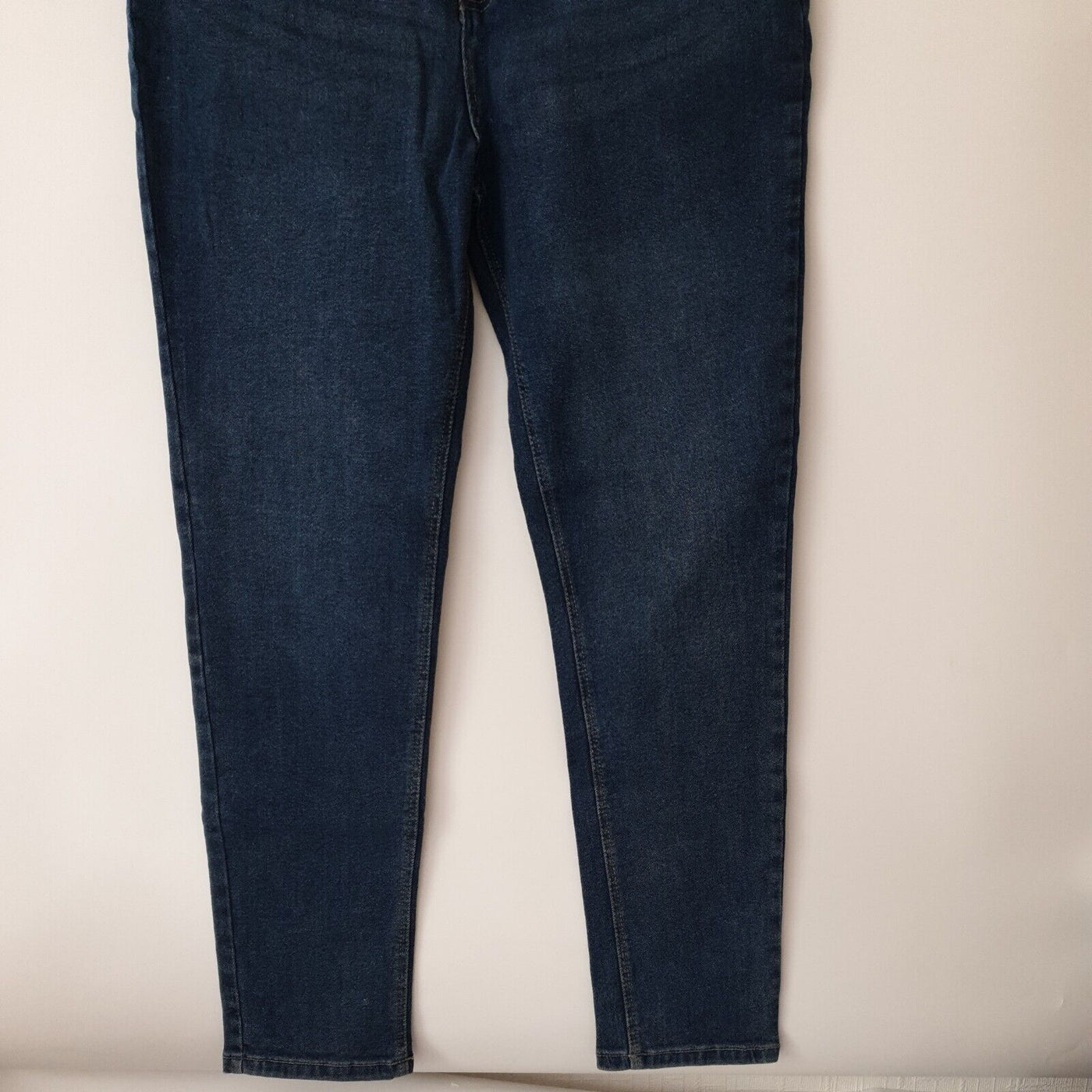 Missguided Classic Straight Leg Clean Wash Jeans Blue Uk12 ****Ref V396