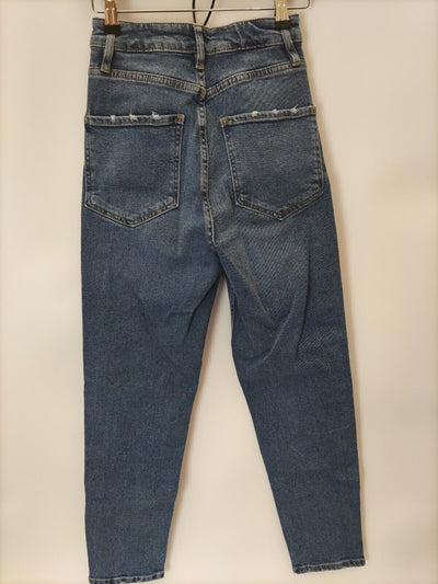 Pour Moi Anbrey Denim High Waist Mom Jeans. Blue. W26 L30. ****V27