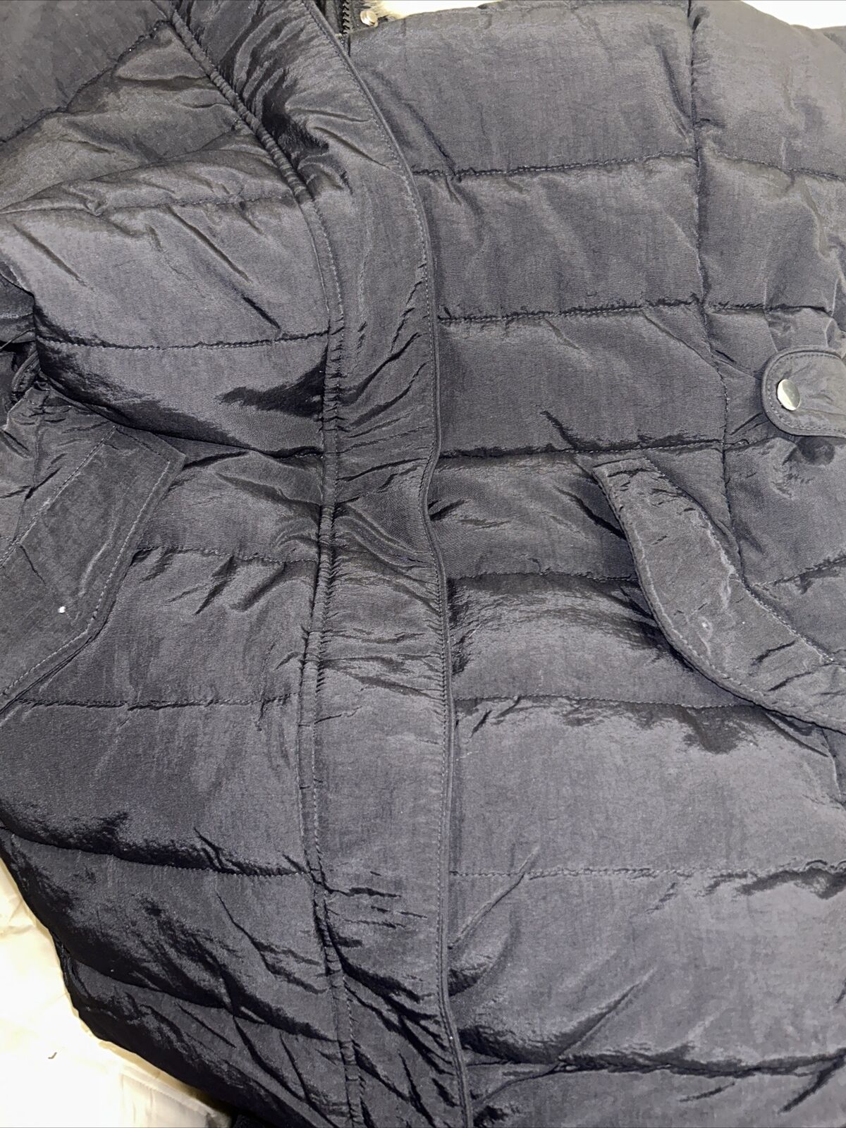 Womens Short Padded Coat - Black. UK 12 **** Ref V75F