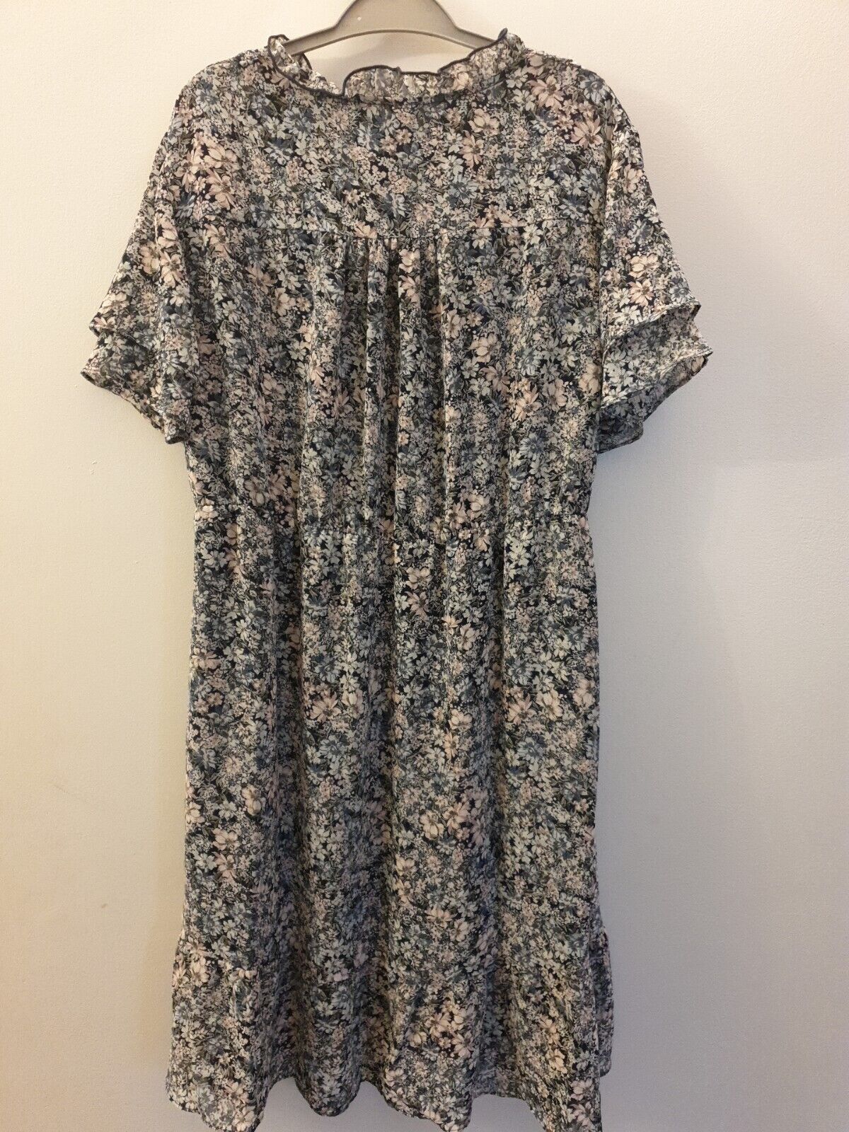 Apricot Floral Dress Blue Uk14****Ref V549