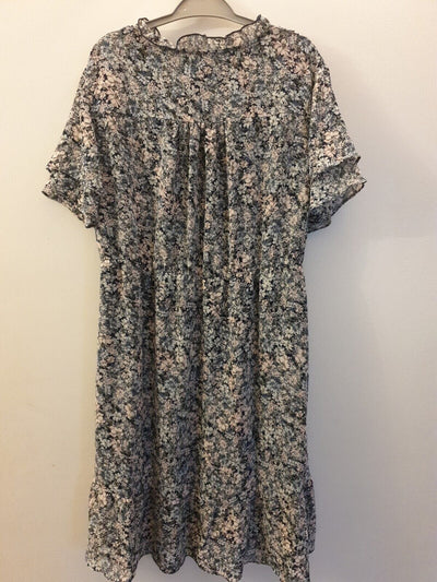 Apricot Floral Dress Blue Uk14****Ref V549