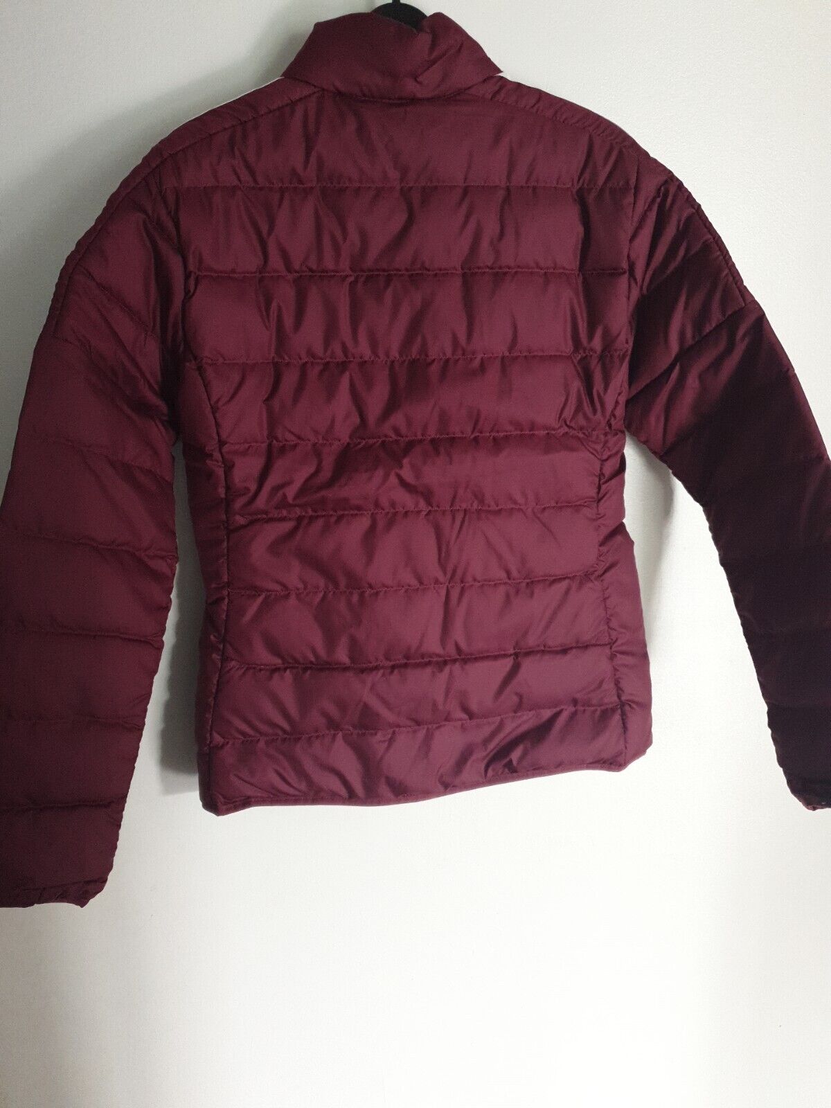 Adidas W ESS Down Jacket- Burgundy. UkS