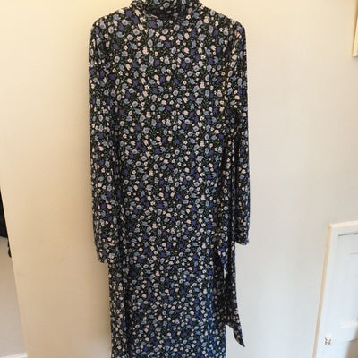 River Island Floral Dress Size 12 long-sleeve****Ref V213