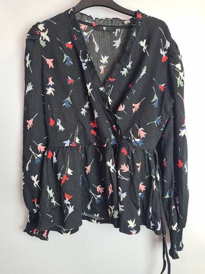 Womens Black Floral Wrap Long Sleeve Top Size 20 **** V291
