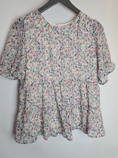 Apricot Floral Ruffle Tiered Top Size 10 **** V89