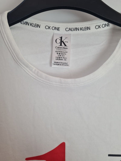 Calvin Klein Womens White Crewneck Short Sleeved Logo T-Shirt Size XS **** V294