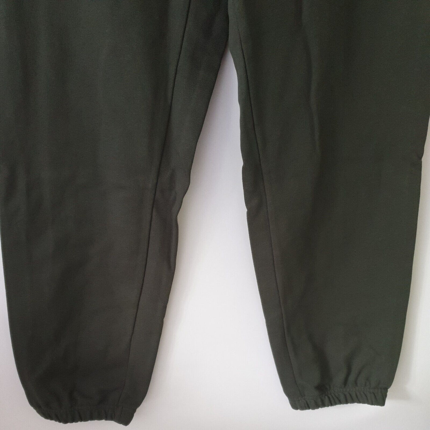 Adidas Regular Fit Tapered Leg Standard Length Joggers Green UkL****Ref V26