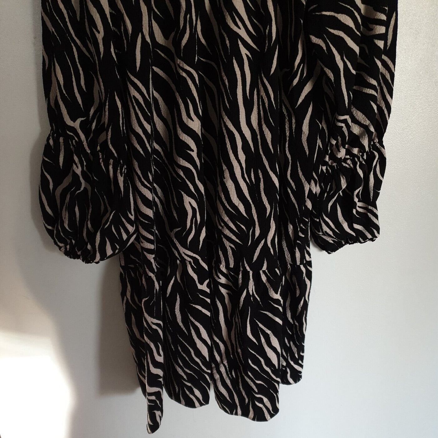 Womens Zebra Print Dress Black UK 12 *** V551