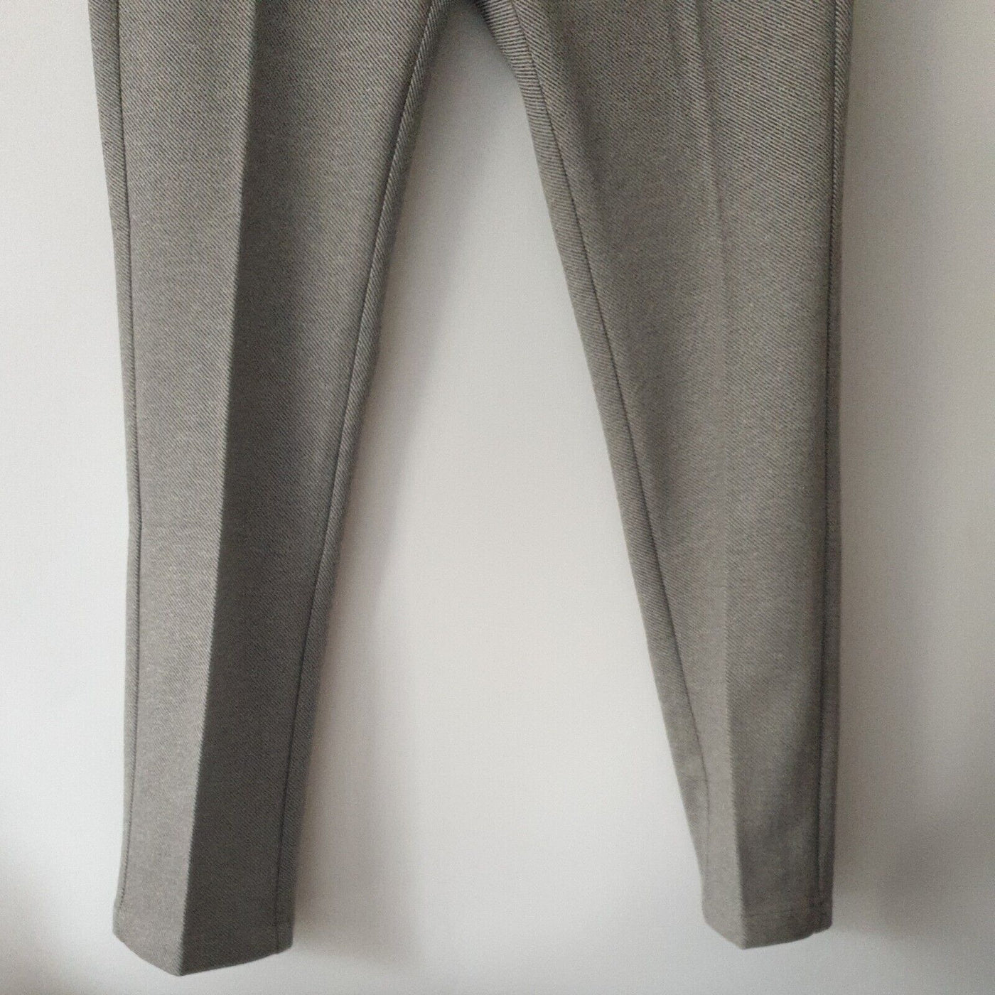 River Island London Slim Fit Smart Baige-light Trousers Size W32/L32****Ref V183