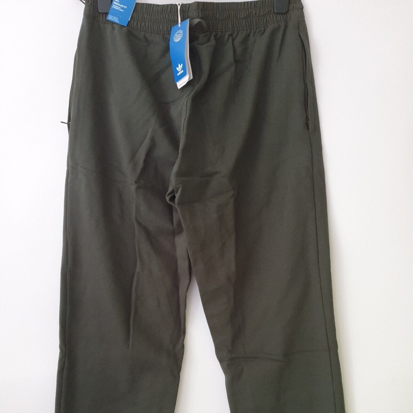 Adidas Regular Fit Tapered Leg Standard Length Joggers Green UkL****Ref V26