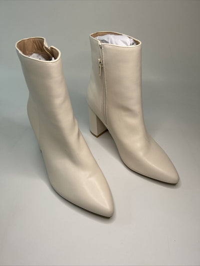 New look Healed Boots - White. UK 4 **** Ref VS3