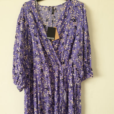 Pieces Purple Floral Print Dress Size 46****Ref V509