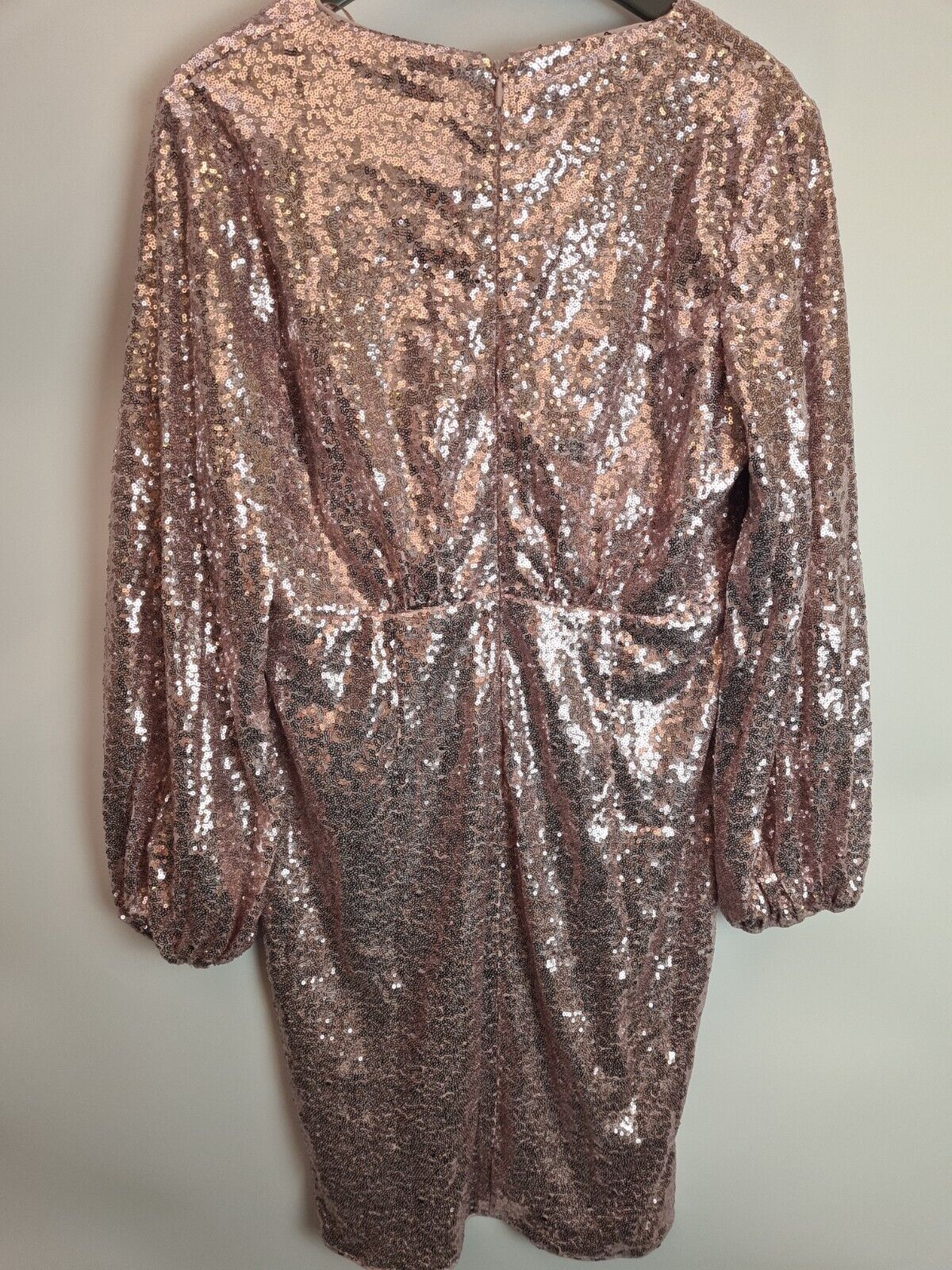 Chi Chi London Long Sleeve Plunge Sequin Midi Dress Pink Size 16 **** V32