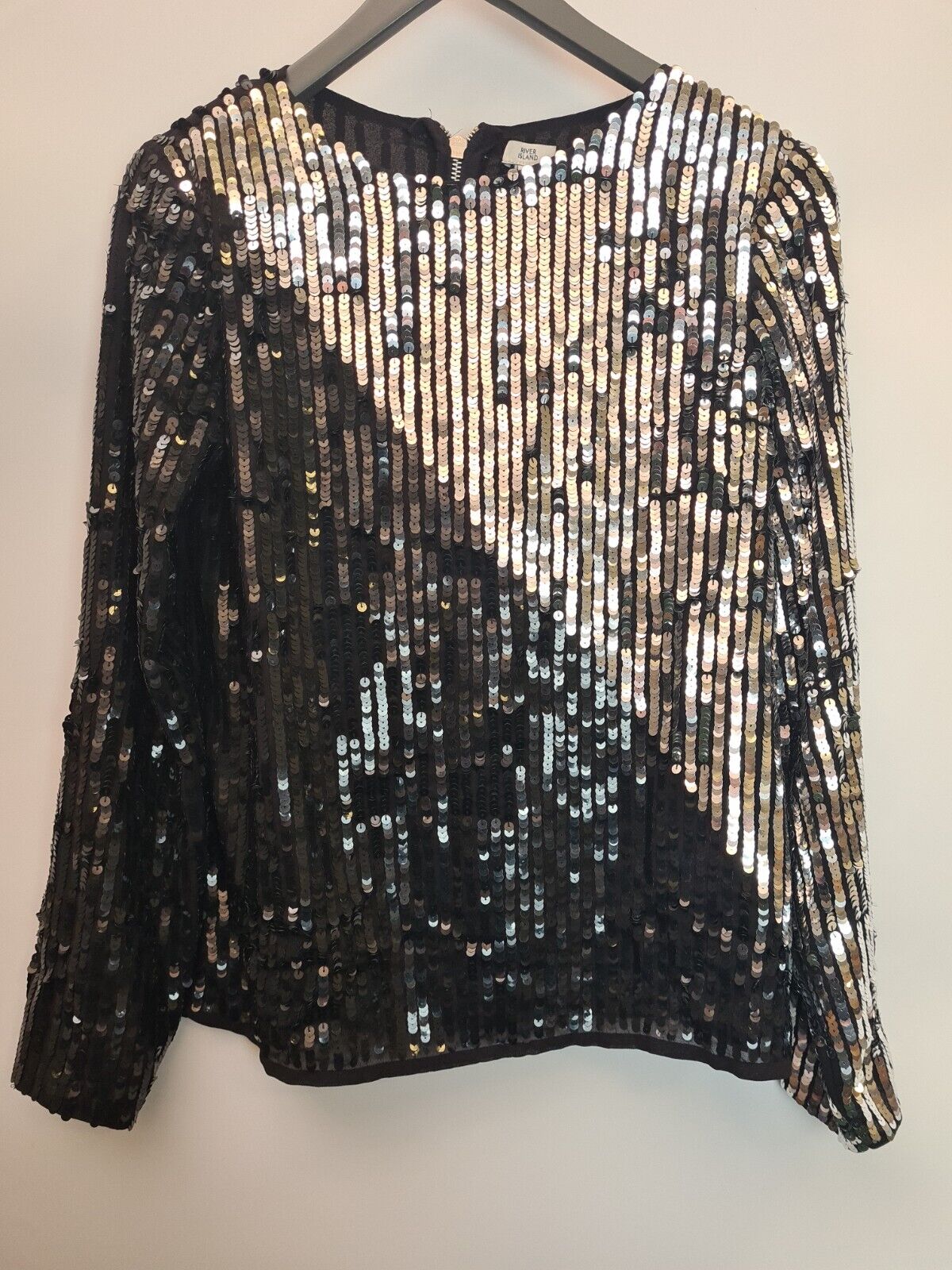 River Island Black/Silver Sequin Colour Block Top Size 6 **** V547