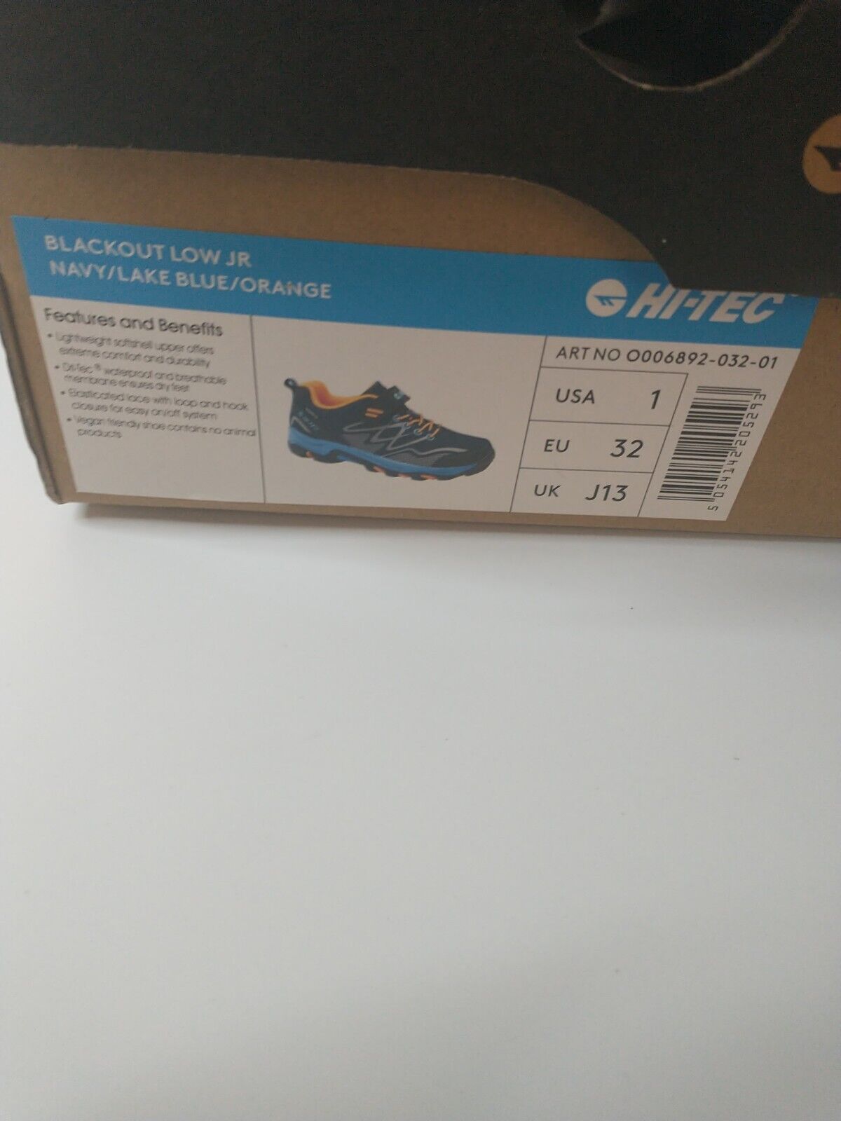 Hi-Tec Blackout Low JR Hicking Trainers. UK Junior 13 **** VS1