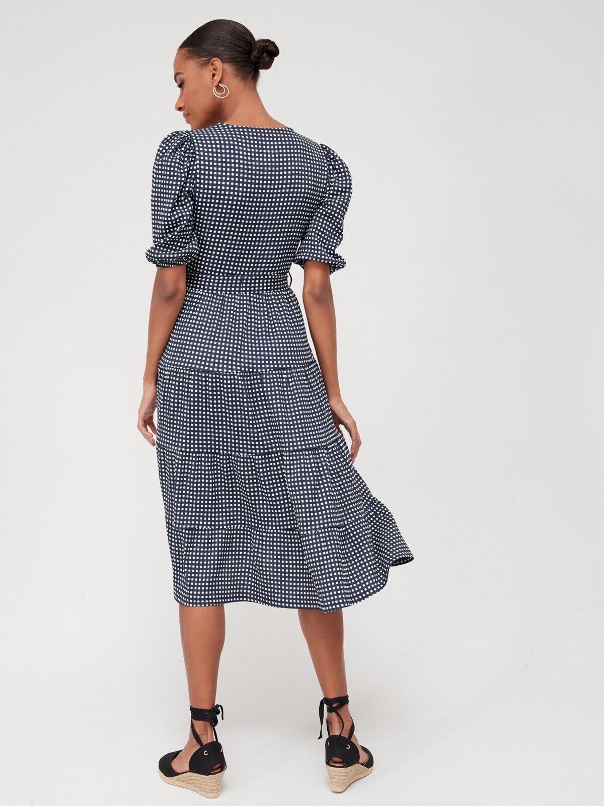 Womens Crinkle Tiered Wrap Midaxi Dress. UK 14 **** Ref V527