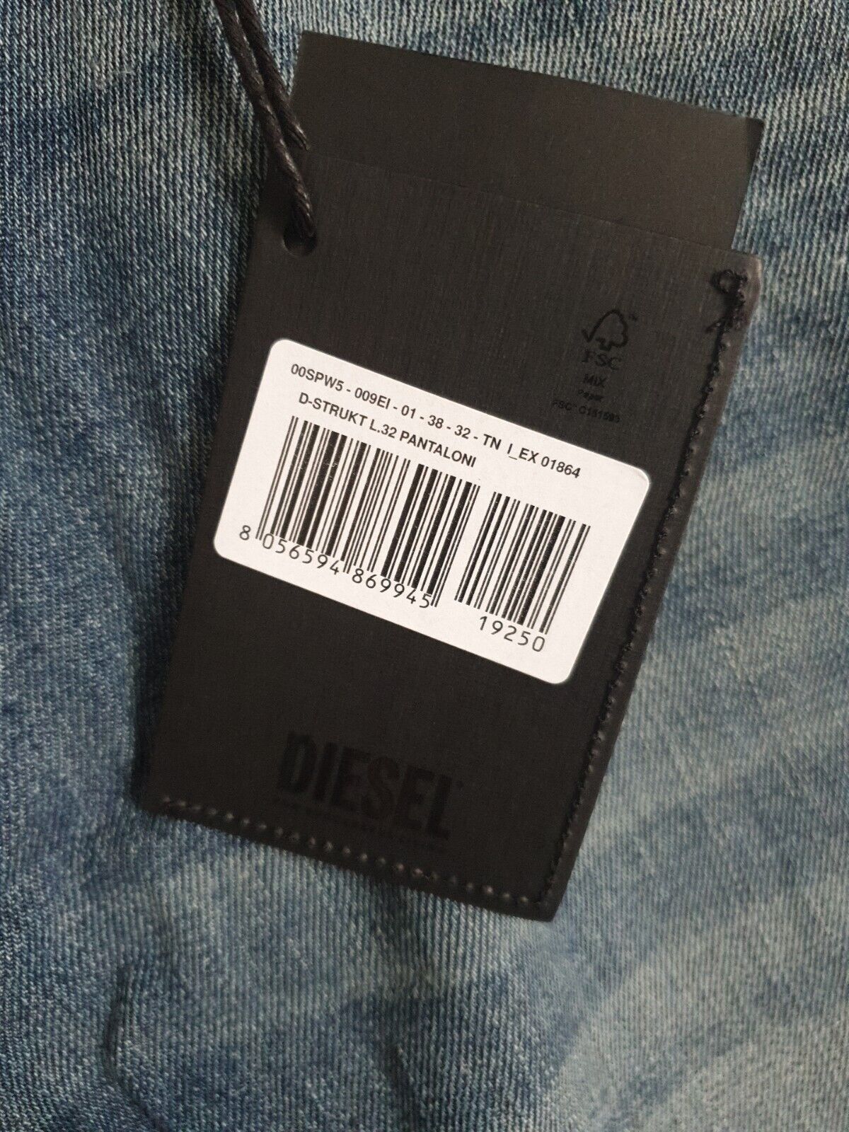 Diesel D- Strukt Slim Mid Blue W38-L32****Ref V539