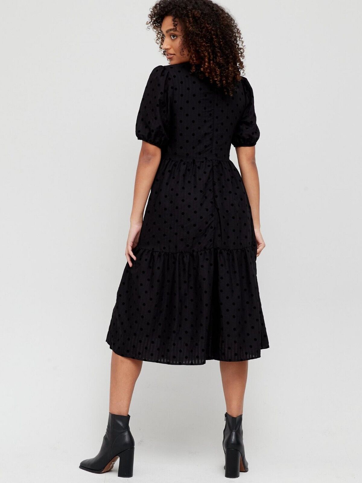 Flocked Tiered Midi Dress - Black. UK 8 **** Ref V521