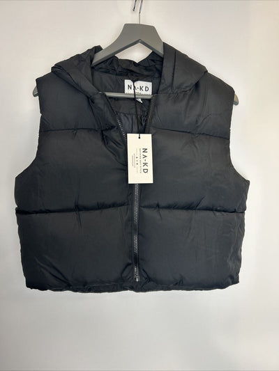 NA-KD Short Padded Gilet - Size 10. Black. ****Ref V46