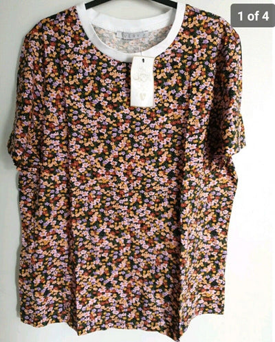 Ditsy Print T-Shirt UK 10  **** Ref V547