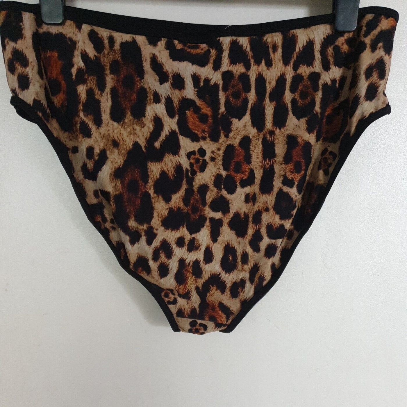 River Island Plus Leopard Print Bikini Bottoms Uk22****Ref V24