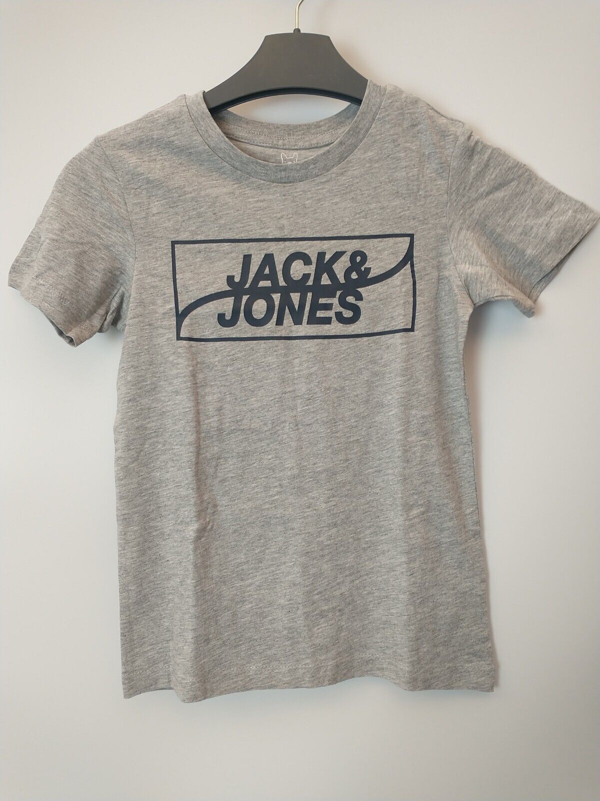 Jack Jones Kids T Shirt + Shorts Set. UK 8. ****Ref V27