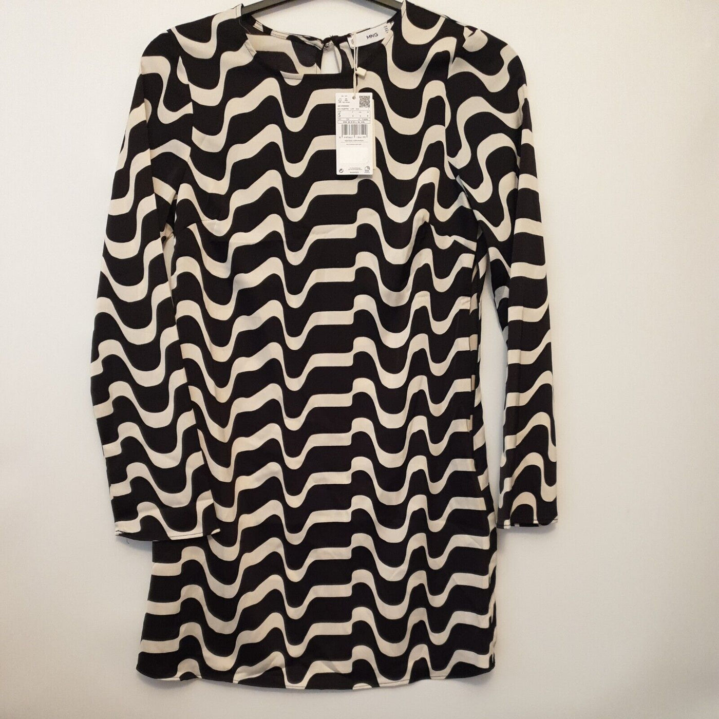 mango satin dress Long Sleeve Black/White Size S****Ref V26