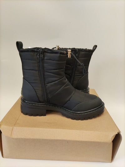 Womens Padded Snow Boots. Black. UK 4. (RYLNW) ****VS3