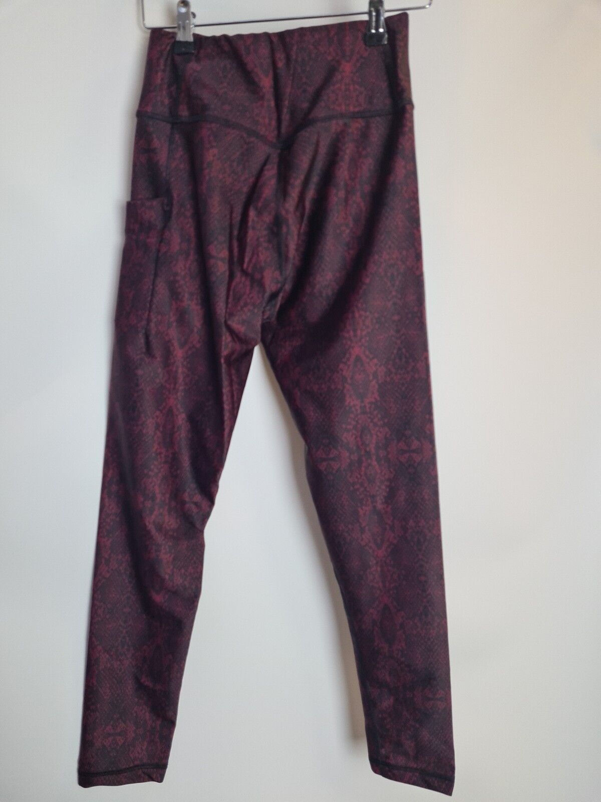 West Seventy Nine Sustainable Strutt Red Leggings Size Large  **** V272