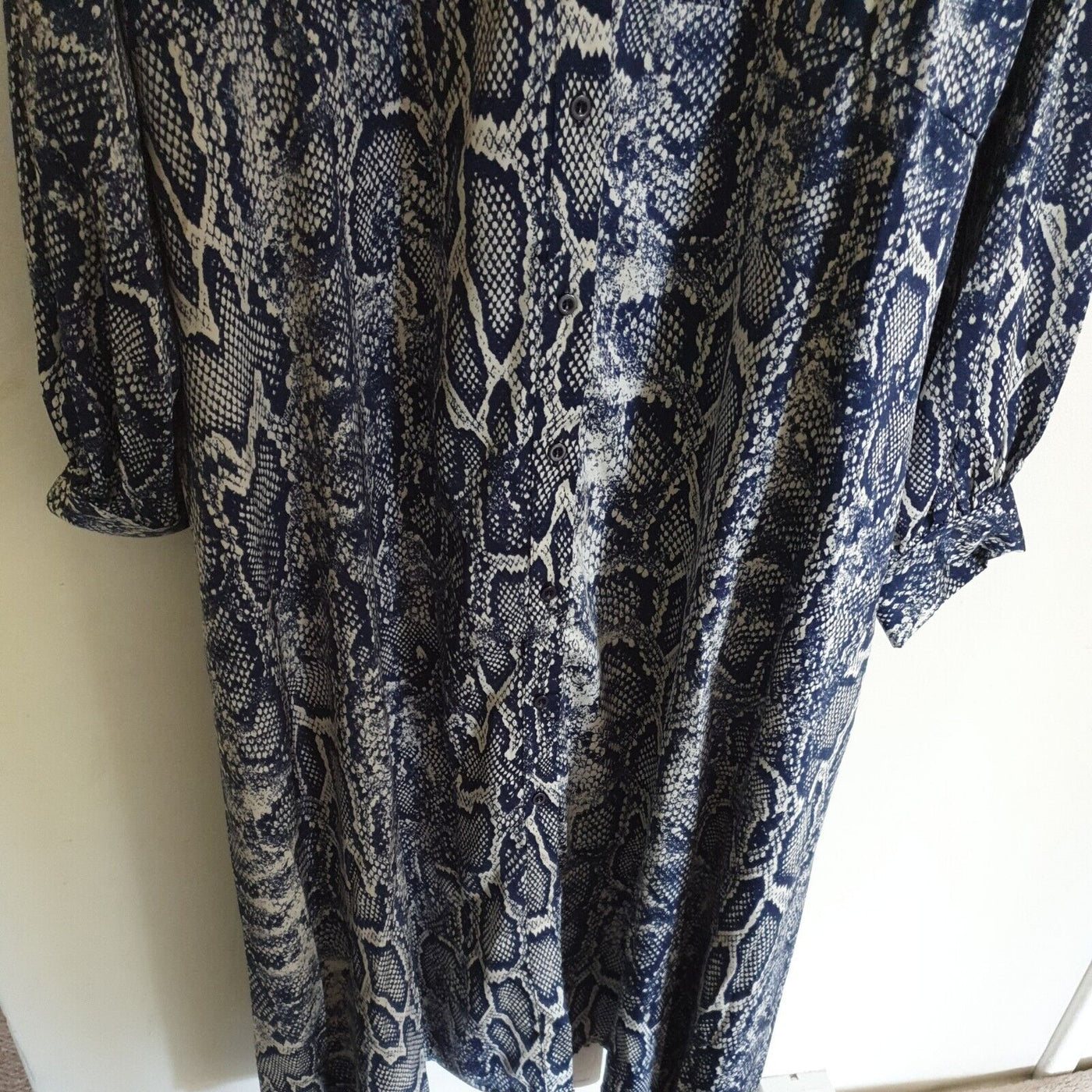 AX Paris Curve Mono Animal Shirt Dress Size 20.