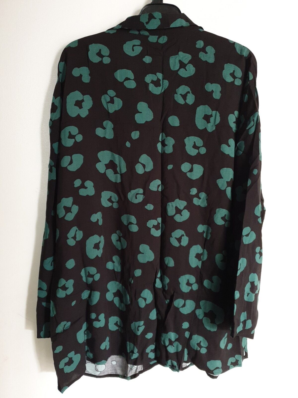 Green Animal Print Shirt Uk16****Ref V538