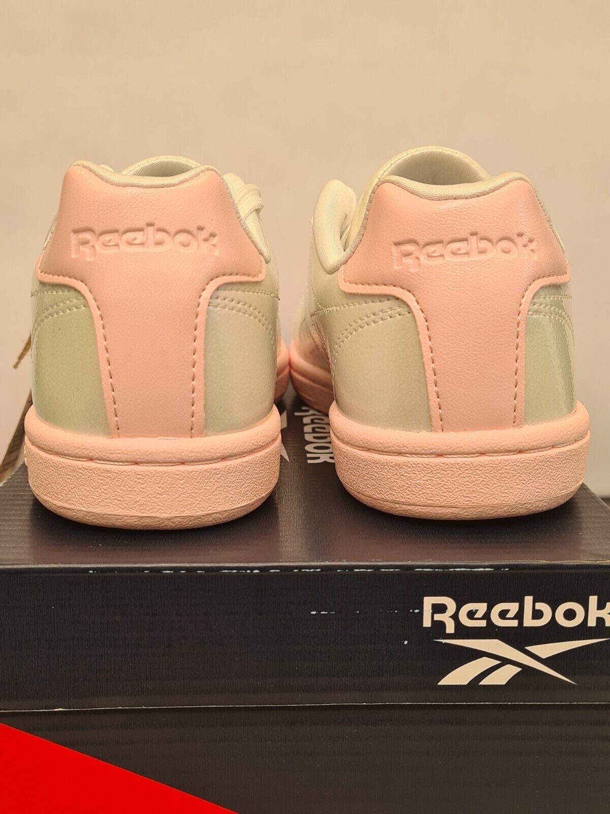 Reebok Royal Complete Clean 2.0 Kids Size 2.5 **** VS1