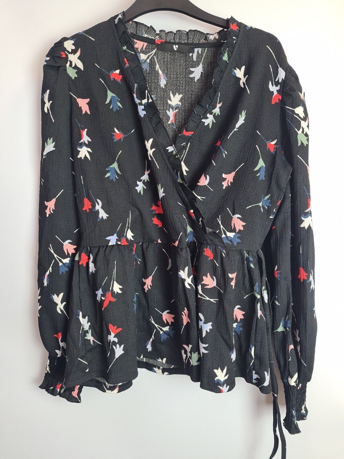 Womens Black Floral Wrap Long Sleeve Top Size 16 **** V522