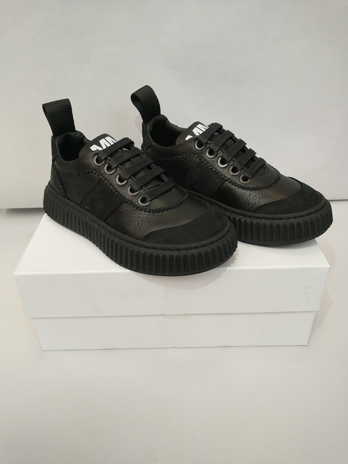 Maison Margiela MM6 Logo Sneakers. Kids UK 10. Black **** RefVS1