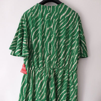 AX Paris Curve Apple Green Printed Wrap Midi Dress Size 26****Ref V326