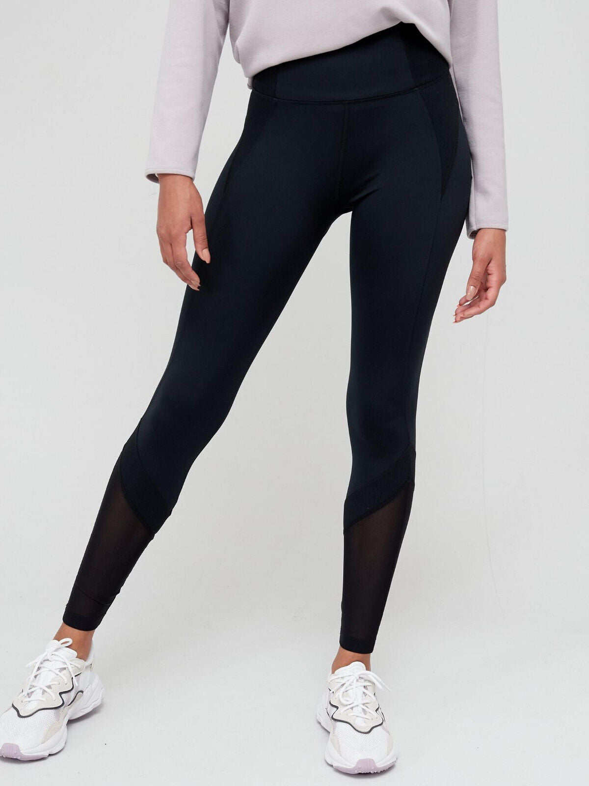 Black Athleisure Shaping Legging Size Small ** V524